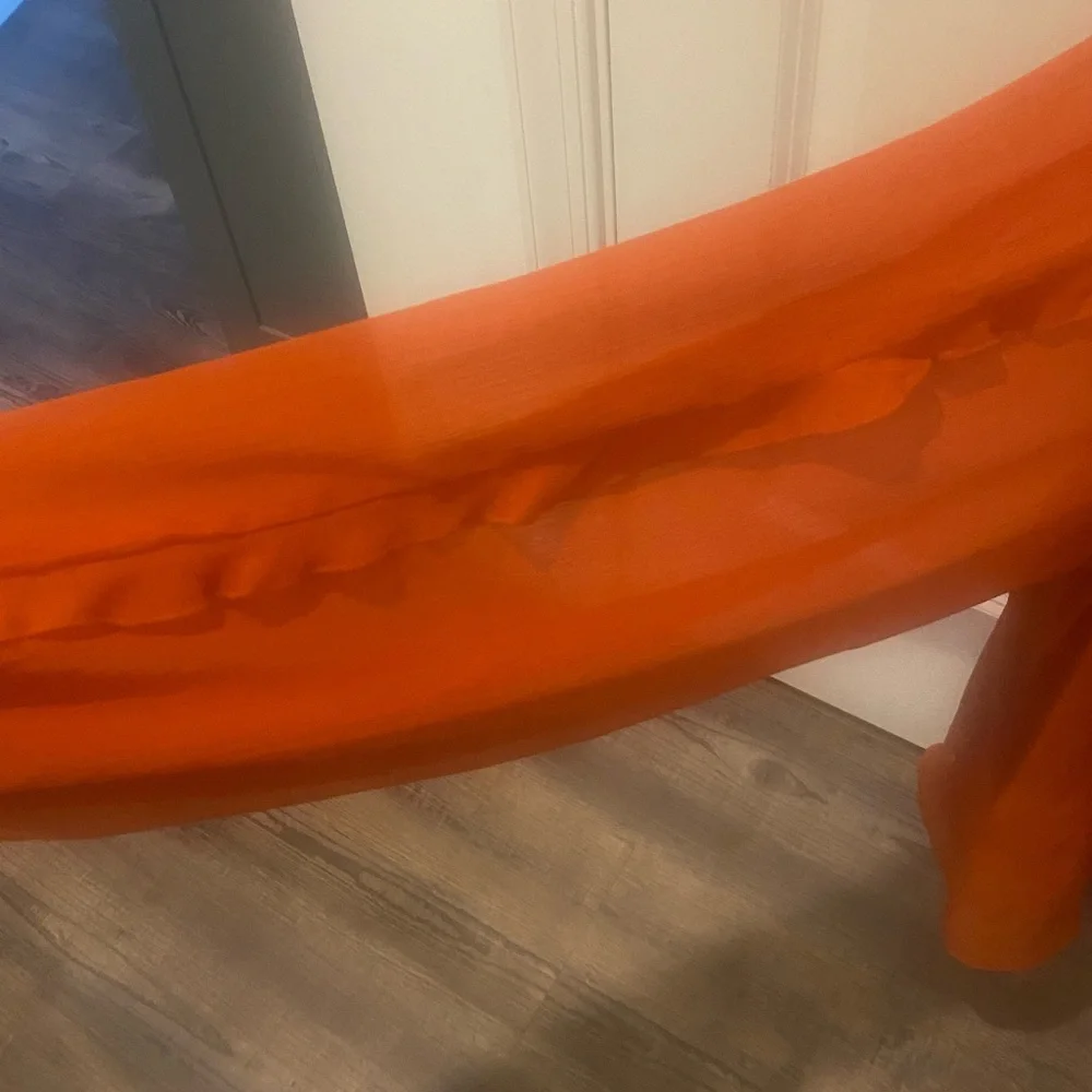 Lauren Conrad ruffle shirt - Picture 3 of 5